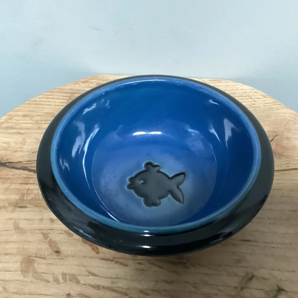 🔵 Ceramic crafted Pet Food or Water Bowl by Shep in great condition - Heavy
